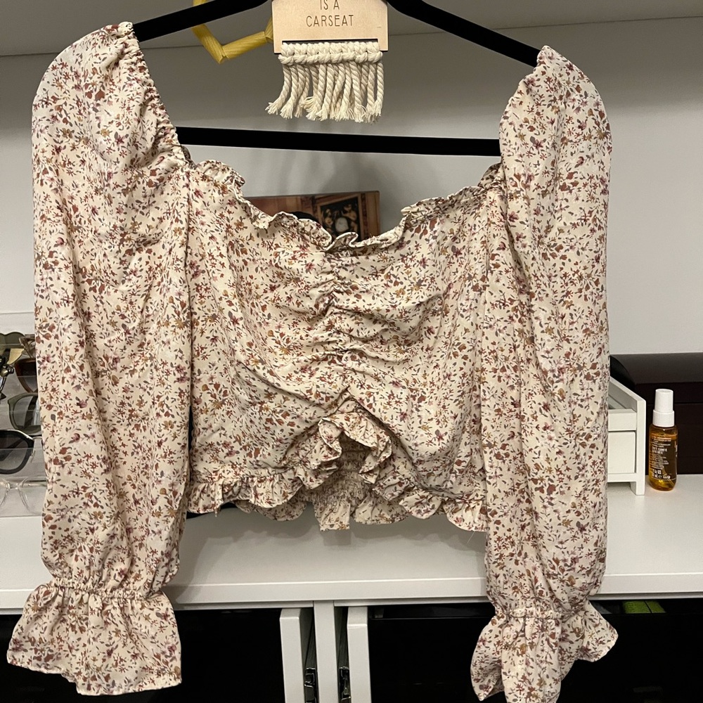 Boutique Cropped OTS or On the shoulder top - Picture 3 of 3